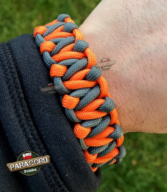 Bransoleta z Paracordu typ "Tesla", kolor: "Gun Metal - Orange Yellow"