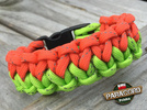 Bransoleta z Paracordu typ "Two Face" z wplecioną plastikową klamrą, kolor "Red Reflective - Fluor Green Reflective"