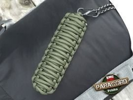 Brelok survivalowy z Paracordu 550 o splocie "Royal Cobra", kolor "Army Green" z metalową szeklą Nite Ize S-BINER