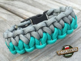 Bransoleta z Paracordu typ "Two Face" z wplecioną plastikową klamrą, kolor "Acid Blue - Neutral Grey"