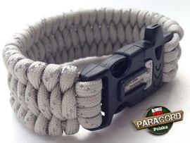 Bransoleta survivalowa z Paracordu typ "Extreme - Neutral grey reflective" na klamrze z wbudowanym gwizdkiem, krzesiwem i blachą