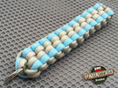 Brelok survivalowy z Paracordu 550 o splocie "Royal Box Knot", kolor: "Neutral grey - Crystal blue"