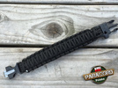 Bransoleta z Paracordu typ "King Cobra" na klamrze z wbudowanym gwizdkiem, krzesiwem i blachą, Kolor "Black"