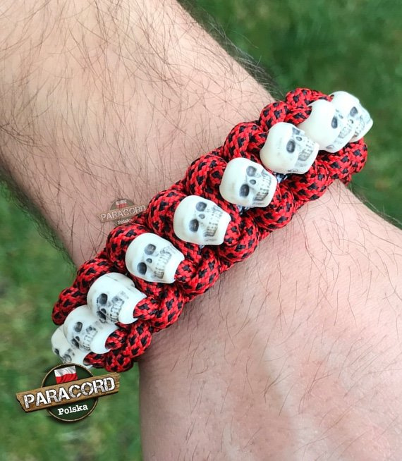 Bransoleta z Paracordu typ "Cobra Globe", z wplecionymi czaszkami, kolor: "Red Diamonds - Crystal Blue"