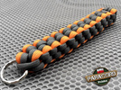 Brelok survivalowy z Paracordu 550 o splocie "Royal Box Knot", kolor: "Gun metal - Orange yellow"