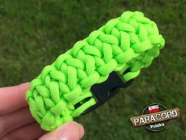Bransoleta z Paracordu typ "Two Face" z wplecioną plastikową klamrą, kolor "Fluor Green"