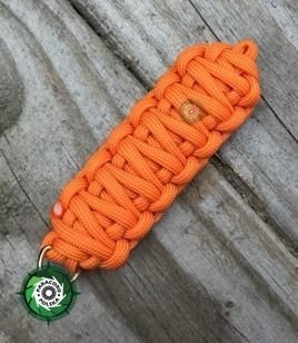 Brelok survivalowy z Paracordu 550 o splocie "King Cobra", kolor "Orange yellow"