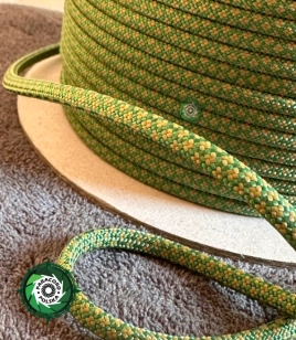 Paracord 550 Typ III, kolor: Light Green Coyote Snake - linka spadochronowa z siedmioma rdzeniami