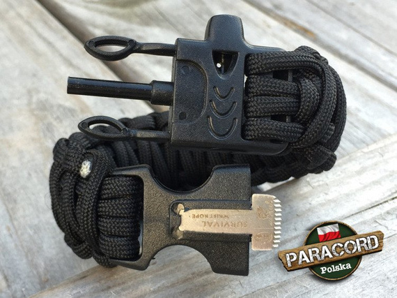 Bransoleta z Paracordu typ "King Cobra" na klamrze z wbudowanym gwizdkiem, krzesiwem i blachą, Kolor "Black"