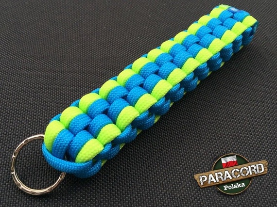 Brelok survivalowy z Paracordu 550 o splocie "Royal Box Knot", kolor: "Sky Blue - Fluor green"