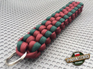 Brelok survivalowy z Paracordu 550 o splocie "Royal Box Knot", kolor: "Dark red - Blue green"