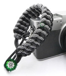 Pasek z oryginalnego Paracordu typ III 550 o siedmiu rdzeniach do aparatu, kamery, lornetki, dalomierza, typ splotu "Salomon", kolor "Diamond - Black"