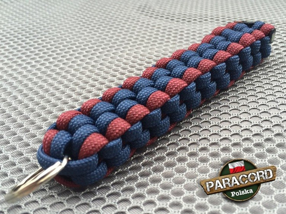 Brelok survivalowy z Paracordu 550 o splocie "Royal Box Knot", kolor: "Dark blue - Dark red"