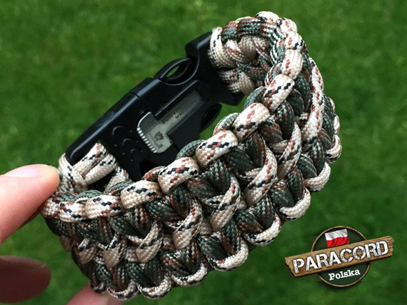 Bransoleta z Paracordu typ "X-Cobra" na klamrze z wbudowanym gwizdkiem, krzesiwem i blachą, Kolor "Army Green Camo - Desert Camo"