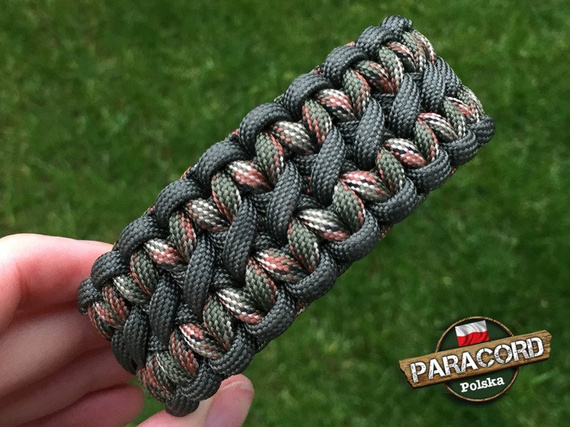 Bransoleta z Paracordu typ "X-Cobra" na klamrze z wbudowanym gwizdkiem, krzesiwem i blachą, Kolor "Army Green Camo - Army Green"