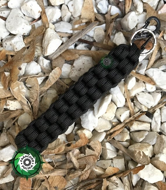 Brelok survivalowy o splocie "King Box Knot", kolor: "Black" z metalową szeklą Nite Ize S-BINER