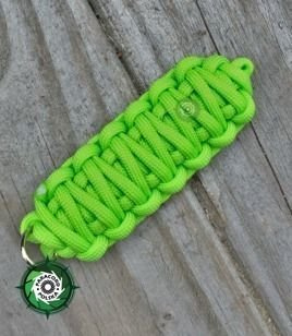 Brelok survivalowy z Paracordu 550 o splocie "King Cobra", kolor "Fluor green"
