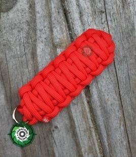 Brelok survivalowy z Paracordu 550 o splocie "King Cobra", kolor "Red"