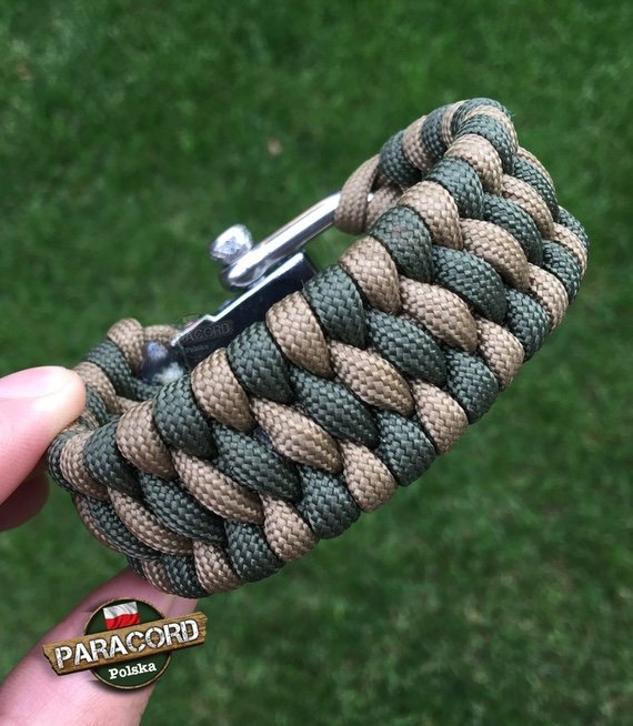 Bransoleta survivalowa z Paracordu typ "Extreme", z wplecioną metalową regulowaną szeklą, kolor: "Army green - Coyote brown"