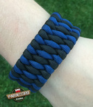 Bransoleta survivalowa z Paracordu typ "Extreme", z wplecioną metalową regulowaną szeklą, kolor: "Blue - Dark"