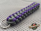 Brelok survivalowy z Paracordu 550 o splocie "Royal Box Knot", kolor: "Gun metal - Purple"
