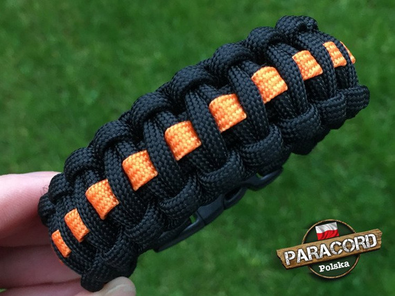 Bransoleta z Paracordu typ "Cobra Thin Gerber Line" z wplecioną plastikową klamrą