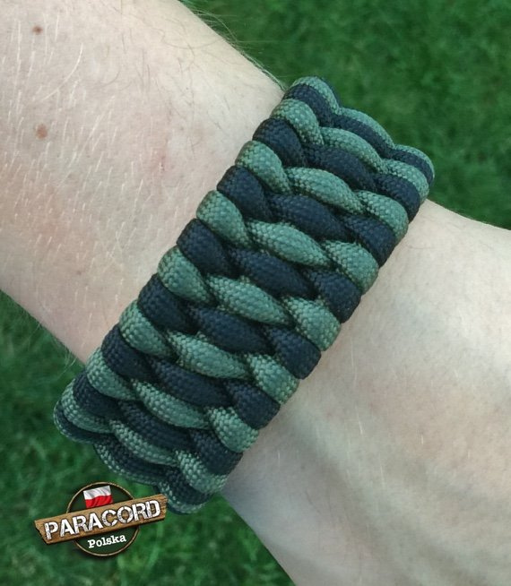 Bransoleta survivalowa z Paracordu typ "Extreme", z wplecioną metalową regulowaną szeklą, kolor: "Army green - Black"