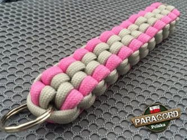 Brelok survivalowy z Paracordu 550 o splocie "Royal Box Knot", kolor: "Light grey - Pink"