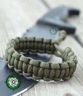 Bransoleta survivalowa z Paracordu regulowana typ "Mad Max" Kolor: "Army Green".