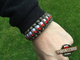 Bransoleta z Paracordu typ "Cobra Patriotyczna - Army Green Camo" z wplecioną plastikową klamrą