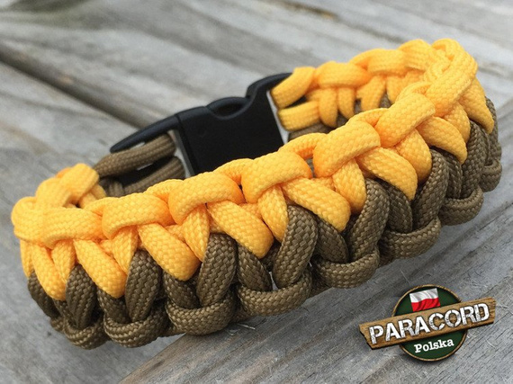 Bransoleta z Paracordu typ "Two Face" z wplecioną plastikową klamrą, kolor "Coyote Brown - Golden Rod"