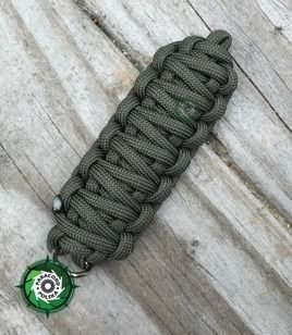 Brelok survivalowy z Paracordu 550 o splocie "King Cobra", kolor "Army green"