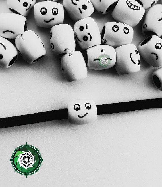 Koralik Emotikon, przeznaczona do wyrobów z Paracordu