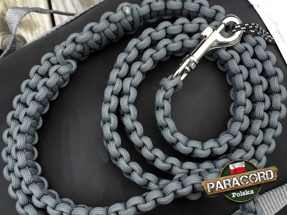 Smycz dla Psa z Paracordu 550 o splocie "Cobra", kolor "Gun Metal" z metalową klamrą z mechanizmem sprężynowym