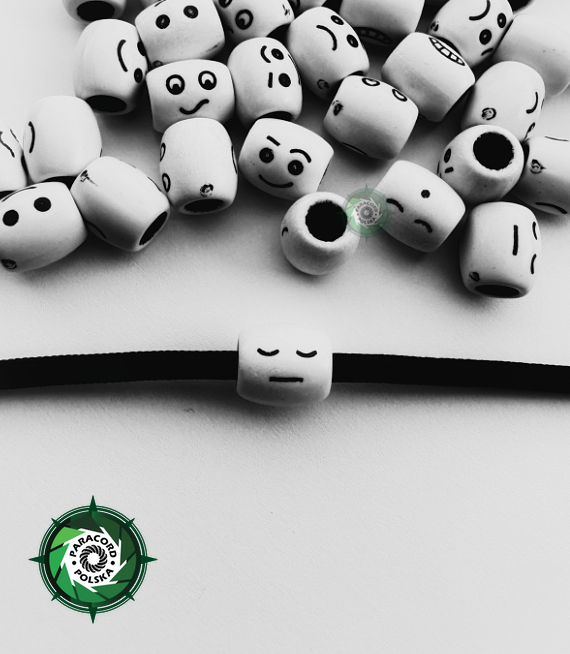 Koralik Emotikon, przeznaczona do wyrobów z Paracordu