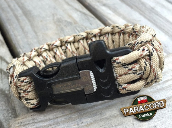 Bransoleta z Paracordu typ "King Cobra" na klamrze z wbudowanym gwizdkiem, krzesiwem i blachą, Kolor "Desert Camo"