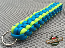 Brelok survivalowy z Paracordu 550 o splocie "Royal Box Knot", kolor: "Sky Blue - Fluor green"