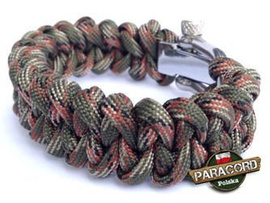 Bransoleta z Paracordu typ "Shark Jaw - Army green camo" z wplecioną metalową regulowną klamrą