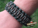 Bransoleta z Paracordu typ "King Cobra" na klamrze z wbudowanym gwizdkiem, krzesiwem i blachą, Kolor "Army Green Camo -Army Green"