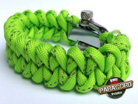 Bransoleta z Paracordu typ "Shark Jaw - Light grey reflective" z wplecioną metalową regulowną klamrą