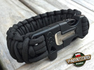 Bransoleta z Paracordu typ "King Cobra" na klamrze z wbudowanym gwizdkiem, krzesiwem i blachą, Kolor "Black"