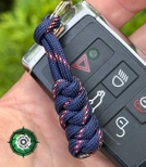 Zipper-Pull z paracordu o splocie "Emperor's Wild" Idealny brelok do kluczy