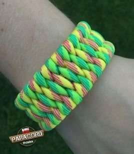 Bransoleta survivalowa z Paracordu typ "Extreme", z wplecioną metalową regulowaną szeklą, kolor: "Vitality - Springtime Camo"