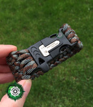 Bransoleta z Paracordu typ "Conquistador", kolor: "Brown Camo", na klamrze z wbudowanym gwizdkiem, krzesiwem i blachą