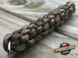 Brelok survivalowy z Paracordu 550 o splocie "Box Knot", kolor "Army green camo"