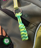 Zipper-Pull z paracordu o splocie "Emperor's Wild" długość 60-65 mm. Idealny brelok do kluczy
