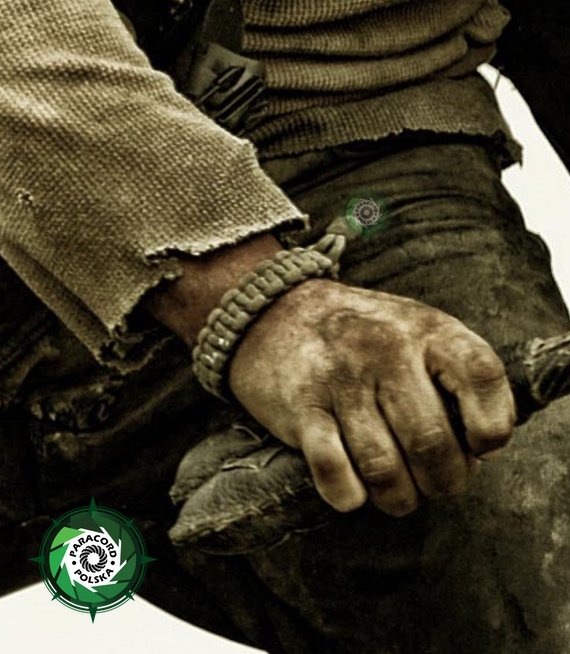 Bransoleta survivalowa z Paracordu regulowana typ "Mad Max" Kolor: "Neutral grey".