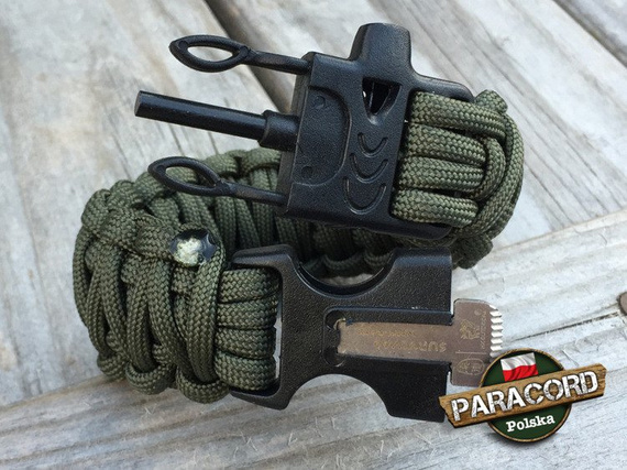 Bransoleta z Paracordu typ "King Cobra" na klamrze z wbudowanym gwizdkiem, krzesiwem i blachą, Kolor "Army Green"