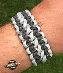Bransoleta z Paracordu typ "X-Cobra" na klamrze z wbudowanym gwizdkiem, krzesiwem i blachą, Kolor "Gun grey reflective - Light grey reflective"