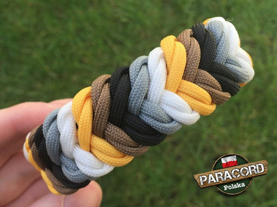 Bransoleta survivalowa z Paracordu typ "Dort-5" z wplecioną metalową regulowaną szeklą, Kolor: "Black - Coyote Brown - Golden Rod - White - Neutral Grey".